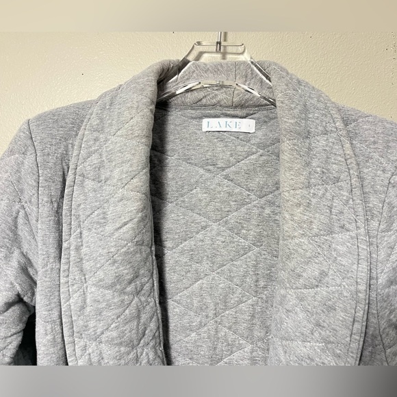 Gray Quilted Robe - Picture 2 of 10